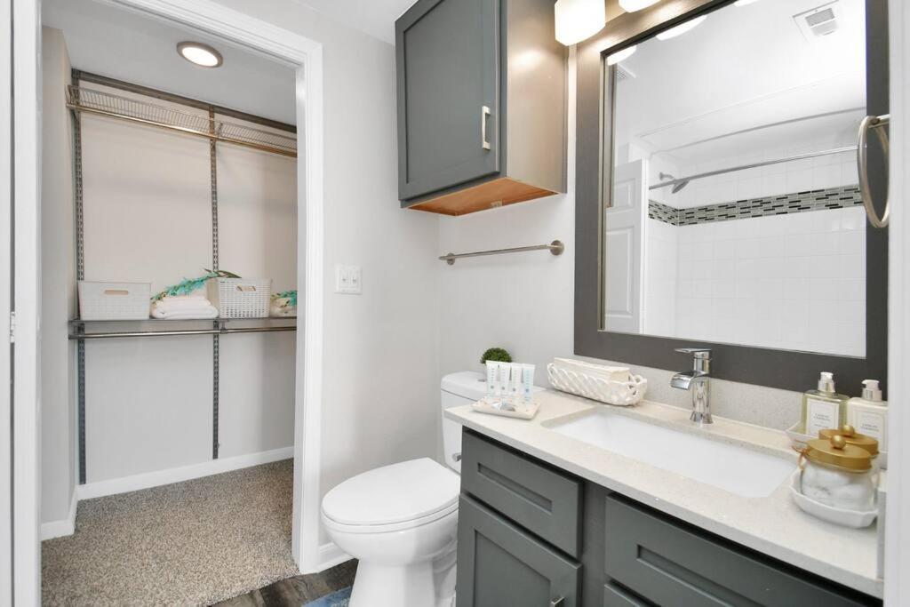 Ferienwohnung Chic Retreat-Walk To Nrg-Pool Houston Exterior foto